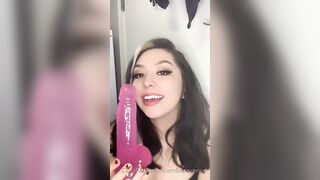 AmberAvenue knows how to work this dildo