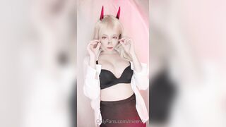 Meenfox as Zero Two teases you with her soft pale body