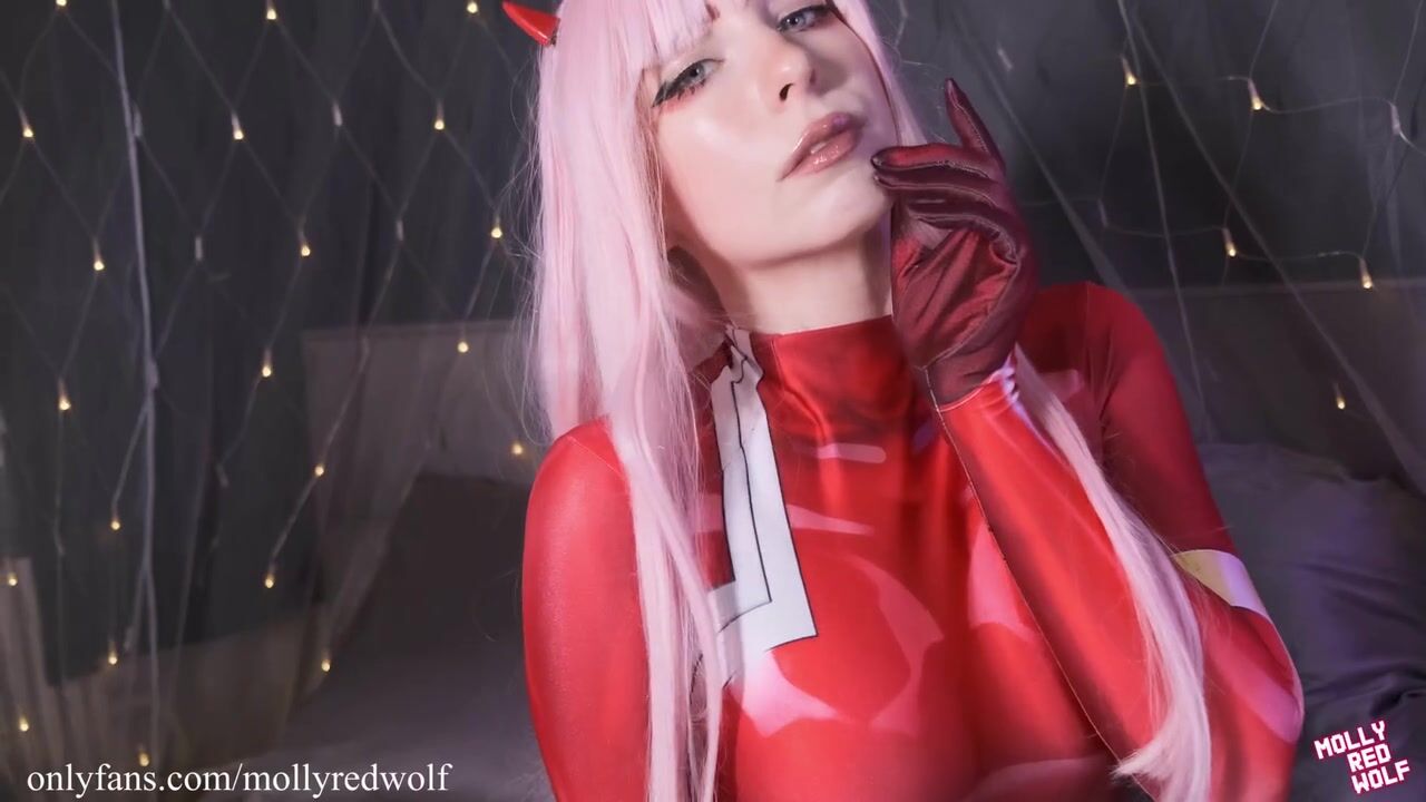 XXXCosplay - Sexy MollyRedWolf as Zero Two masturbates and gets fucked  right after